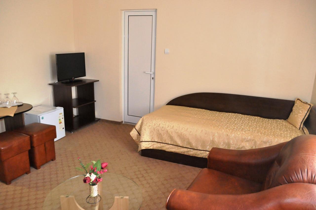 Hotel Andrei Cîmpia Turzii Екстериор снимка