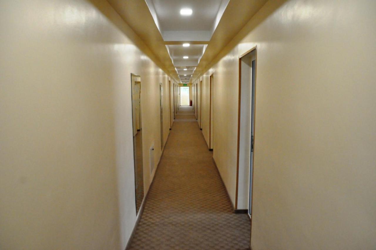Hotel Andrei Cîmpia Turzii Екстериор снимка
